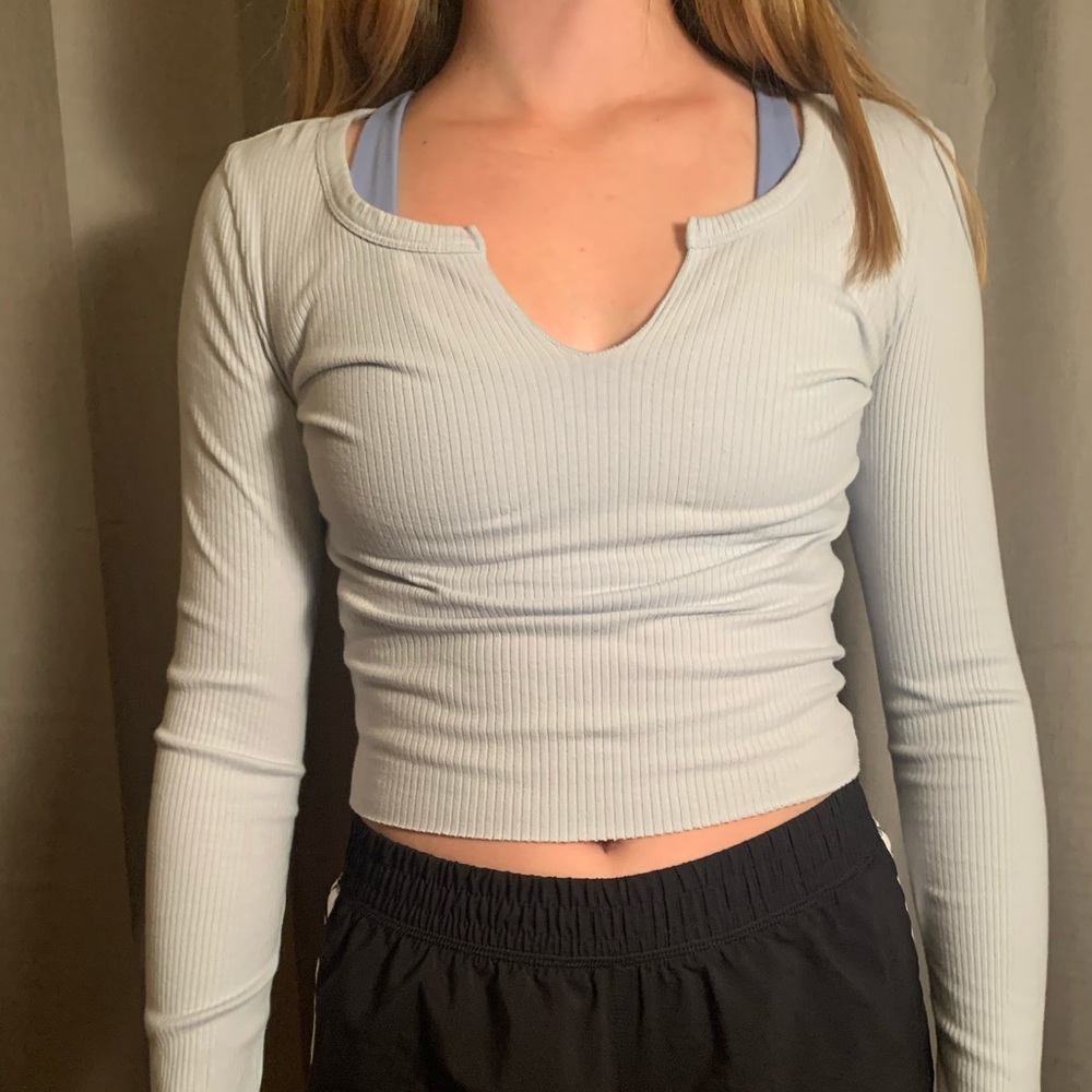 blue wild fable cropped long sleeve
